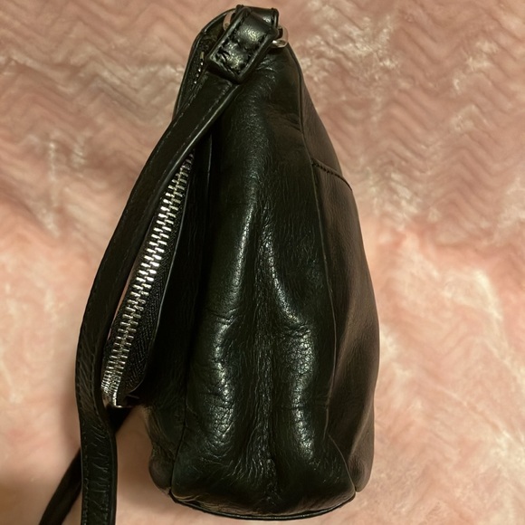 Margot genuine leather crossbody bag - Picture 6 of 17